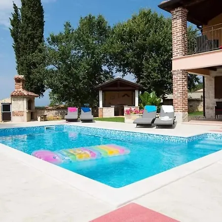 Luna With Pool * Porec