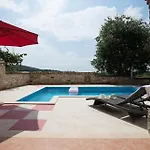 Luna With Pool Porec