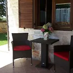 Luna With Pool Vikendica Porec