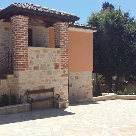 Luna With Pool Σπίτι διακοπών Πόρετς