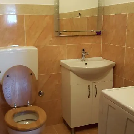 Luna With Pool בית נופש פורץ