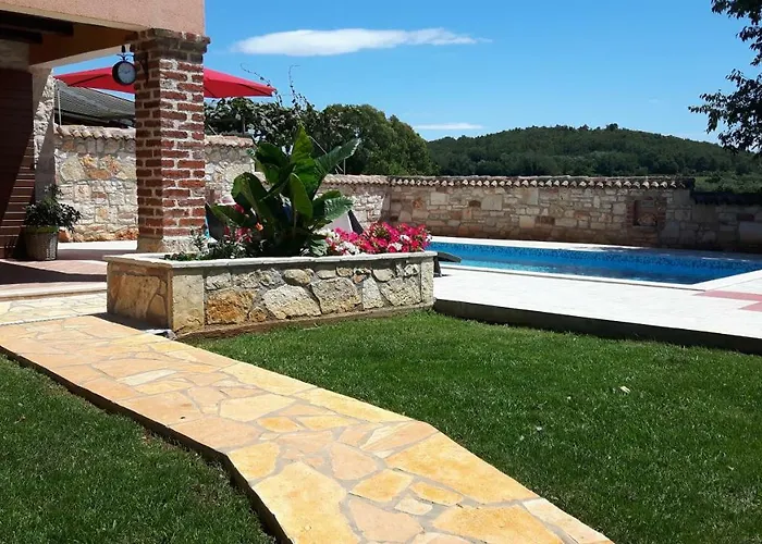 Luna With Pool Prázdninový dům