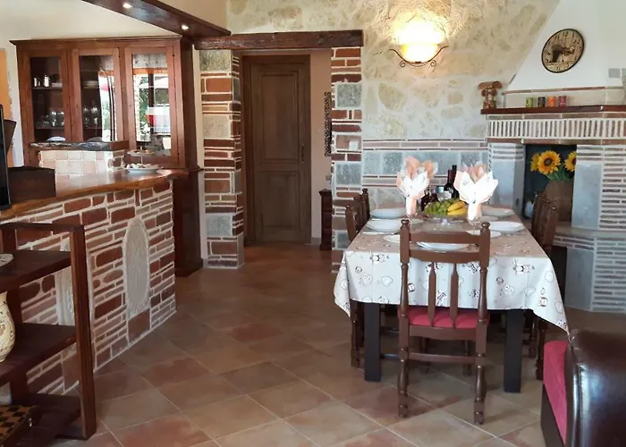 Nyaraló Luna With Pool Poreč