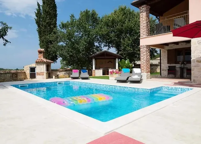 Luna With Pool * Πόρετς