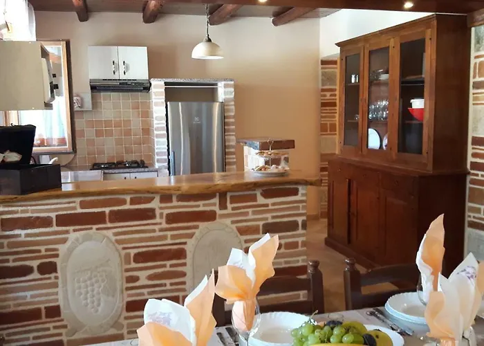 Luna With Pool Πόρετς