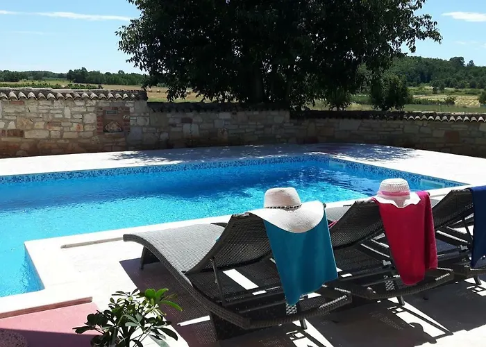 Luna With Pool * Πόρετς